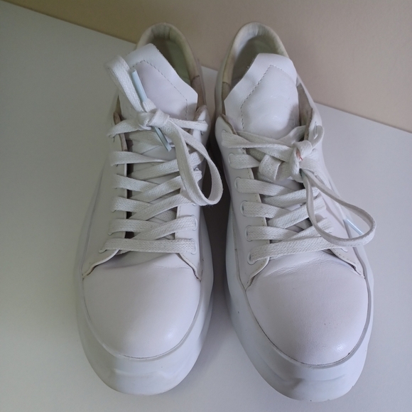 Banu One Shoe One Story 3D White Women Sneakers Sz 6.5 Futuristic READ - Picture 3 of 9